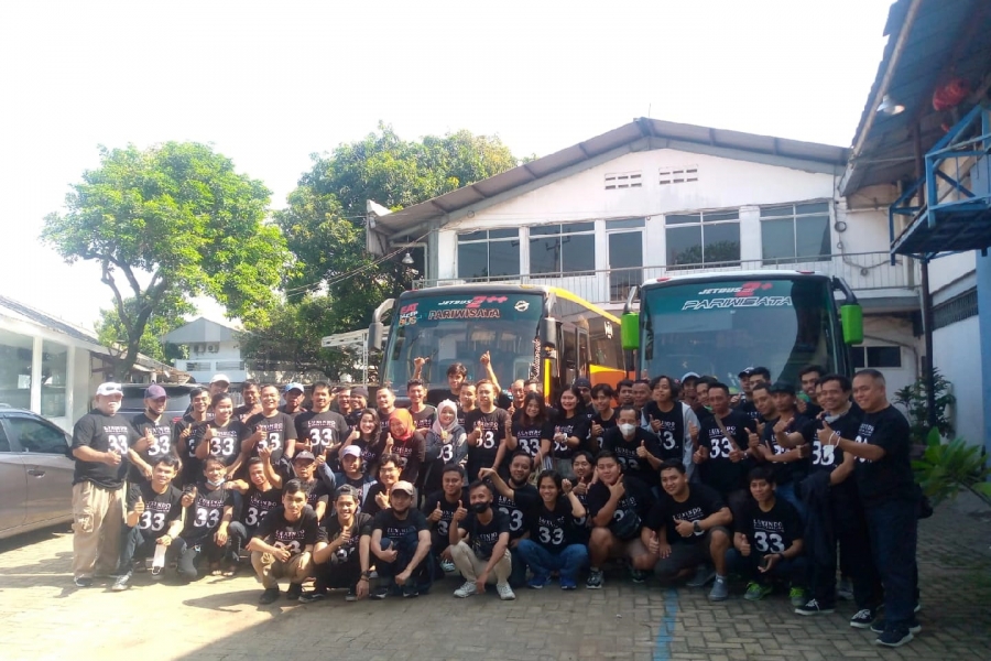 Armada Medium Bus Pariwisata dan Luxindo