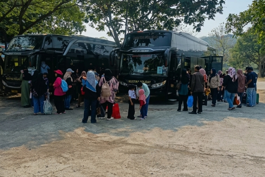 Eksplor Hidden Gem & Spot Estetik Purwakarta: Sewa 2 Unit Big Bus Mustika Holiday