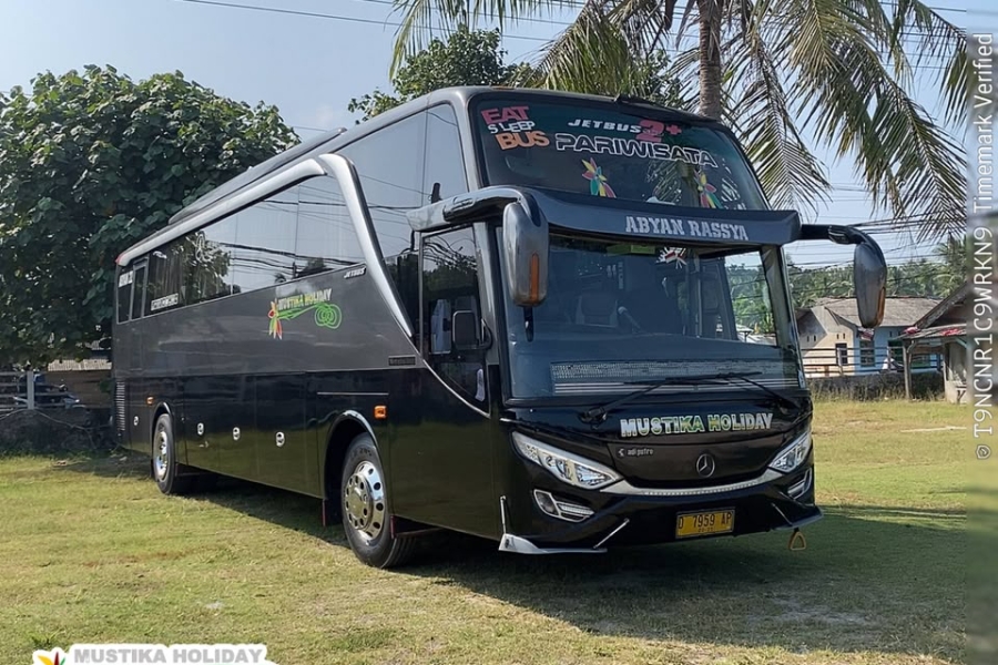 Eksplorasi Serang Lebih Seru, Sewa Bus Pariwisata Mustika Holiday Jakarta