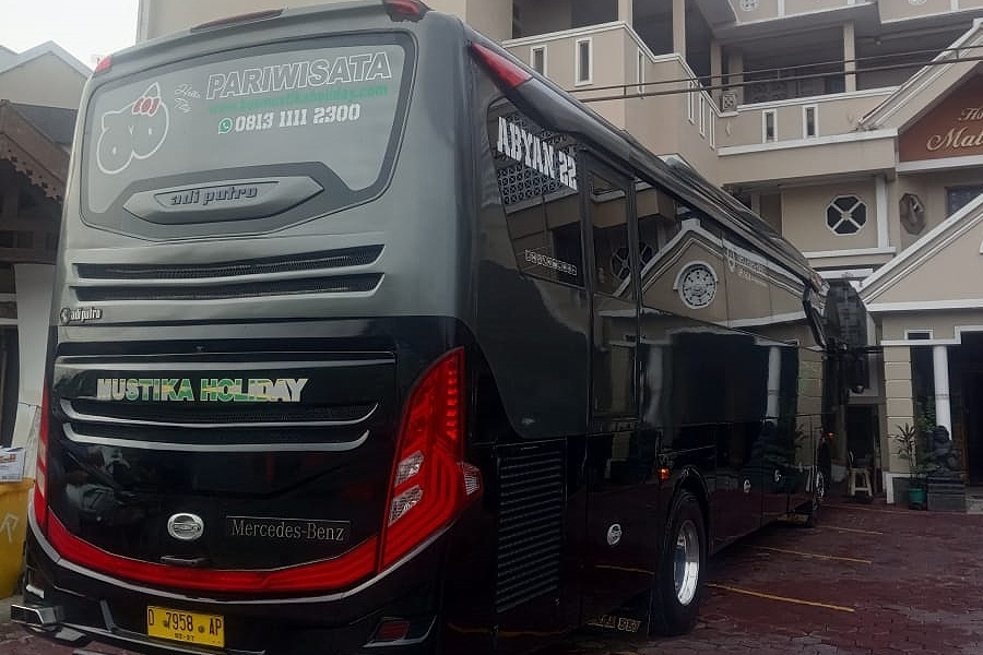 Kunjungan Kerja? Sewa Big Bus Mustika Holiday