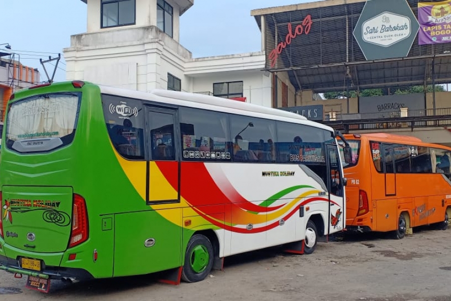 Medium Bus 31 Seat - Gadog Puncak