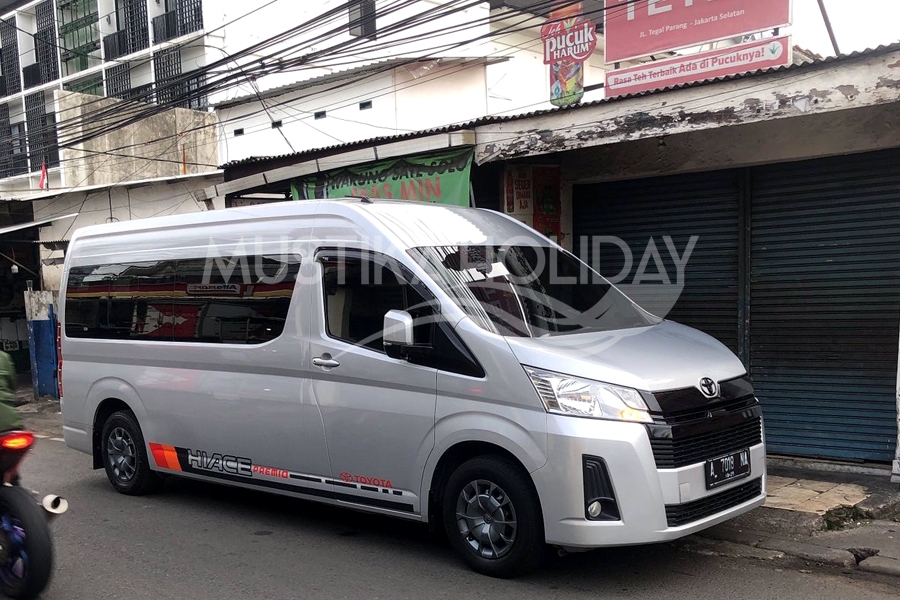 Rental Mobil Toyota Hiace Premio Kemang Jakarta Selatan