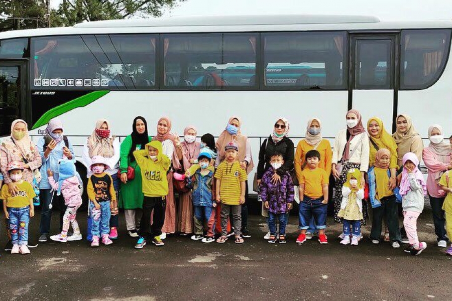 Sewa Medium Bus 31 Seat Tujuan Lembang Bandung
