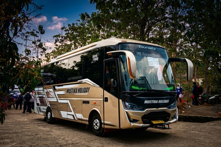 Sewa Medium Bus Jakarta ke Sumedang Mustika Holiday