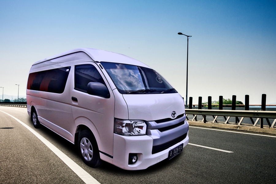 Sewa Mobil Hiace Jakarta